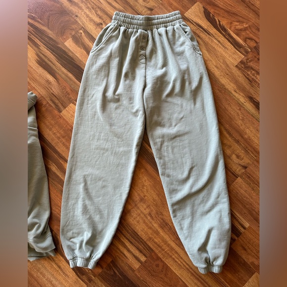 Daily Drills Oversized Henley Top and Joggers with Buttons - Picture 5 of 14